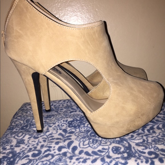 Stiletto Booties - Picture 3 of 4